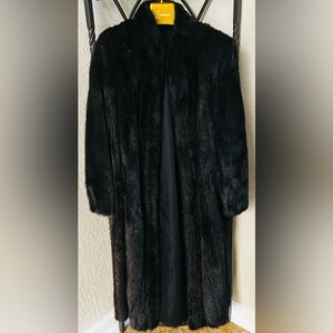 Elegant Black Vintage Fur Coat
